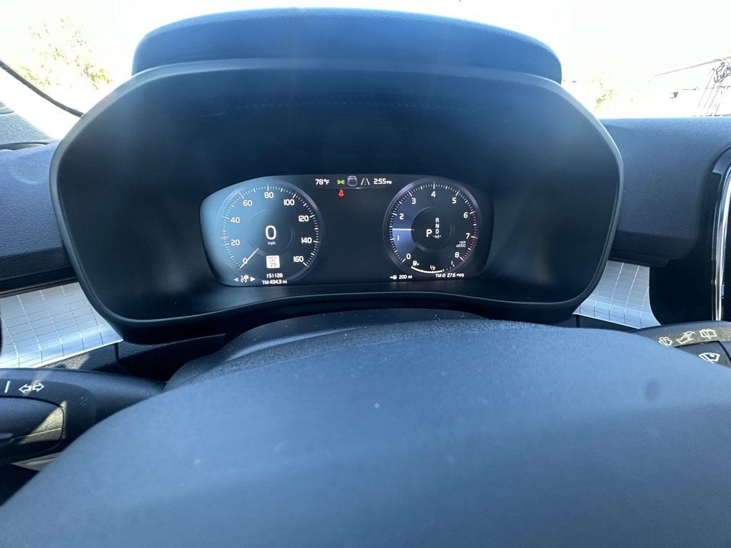 Used 2019 Volvo XC40 T5 Momentum image 24