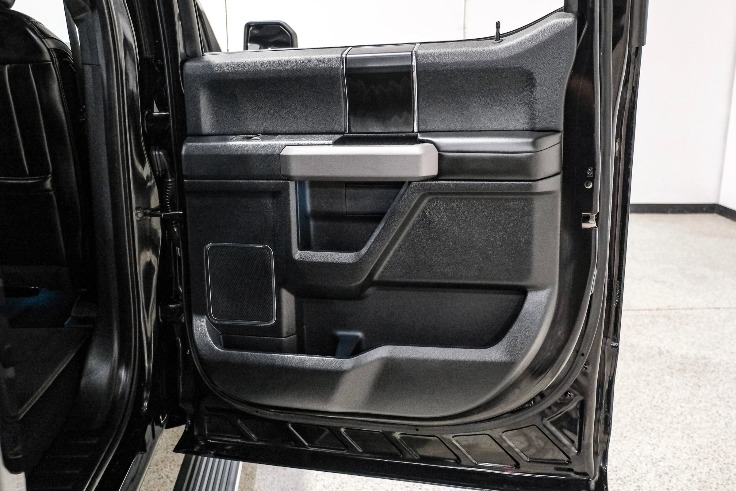 Used 2020 Ford F150 Platinum image 43