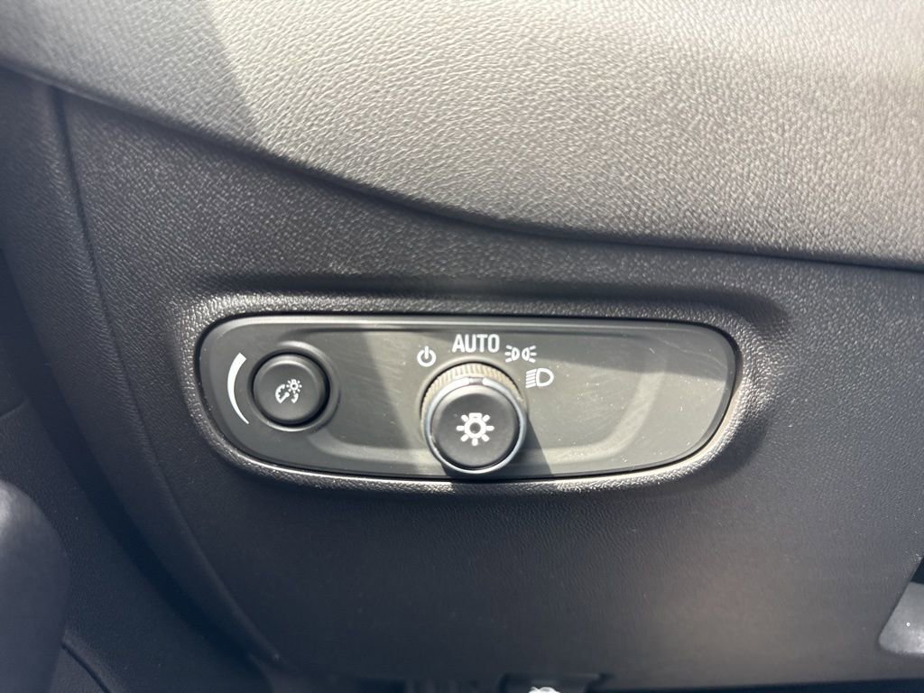 Used 2024 Chevrolet Equinox LS w/ LS Convenience Package FWD image 23