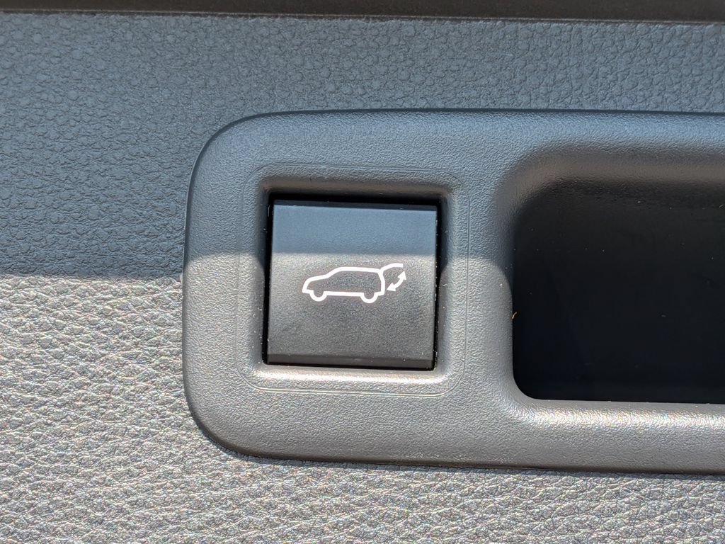 Used 2026 Toyota Highlander XLE AWD/4WD image 33