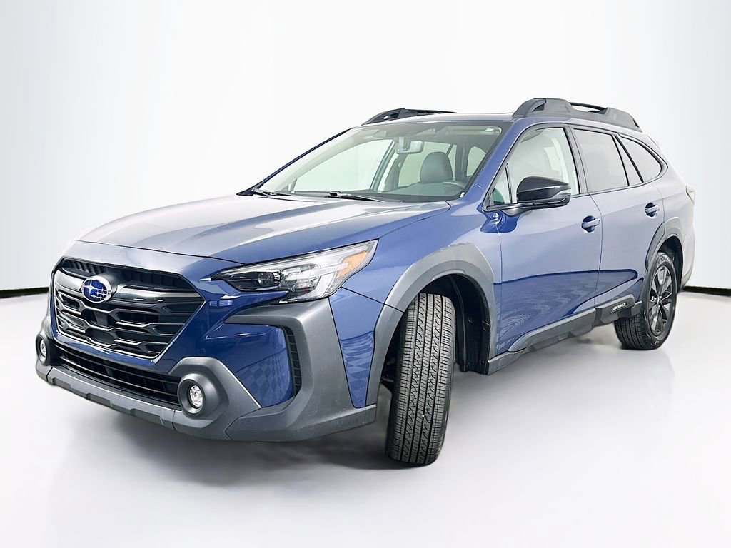 Used 2025 Subaru Outback Onyx Edition image 2