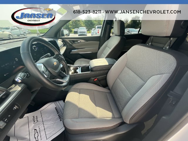 Used 2026 Chevrolet Traverse LT w/ Driver Confidence Package FWD image 18