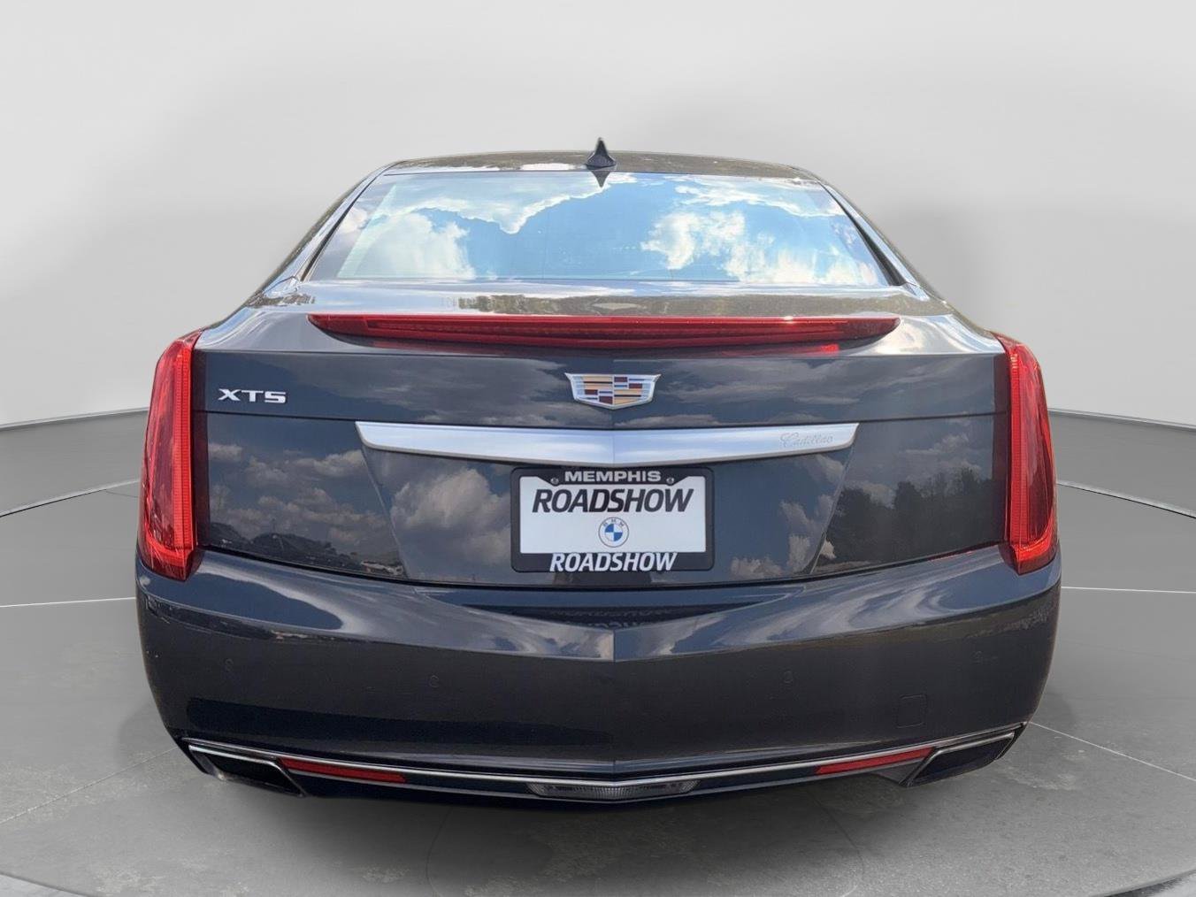 Used 2016 Cadillac XTS Luxury FWD image 4