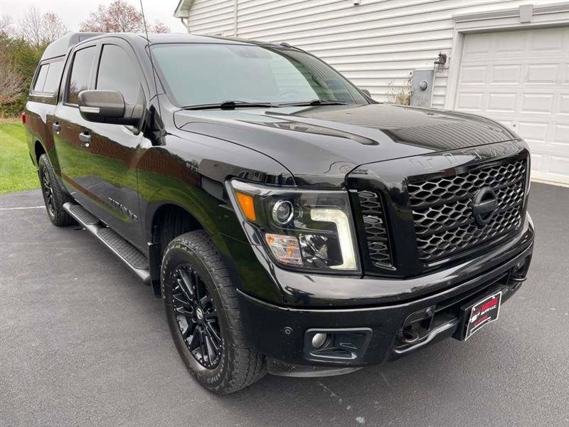 Used 2018 Nissan Titan SV w/ SV Convenience Package image 50