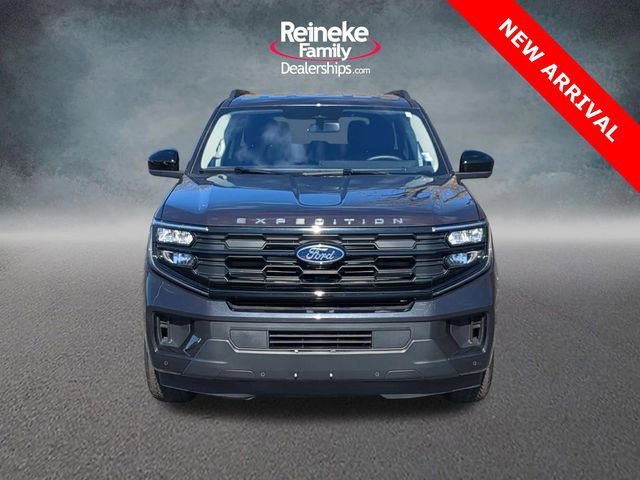 Used 2025 Ford Expedition Max Active AWD/4WD image 2