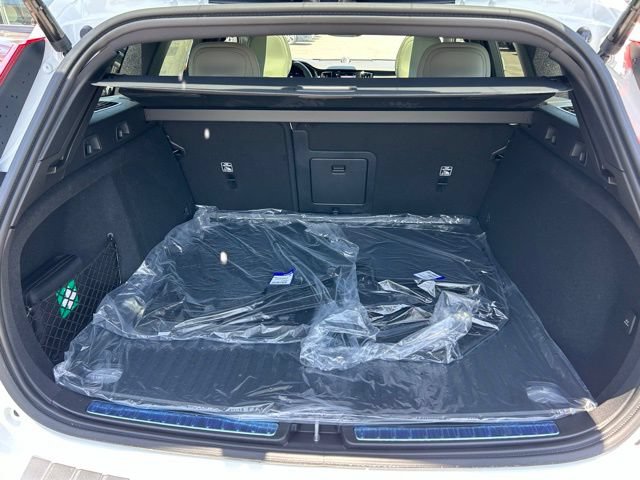 New 2026 Volvo V60 B5 Cross Country Ultra w/ Protection Package Premier AWD/4WD image 7