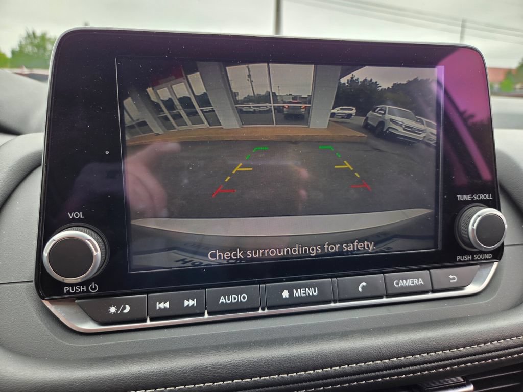 Used 2025 Nissan Rogue SV FWD image 20