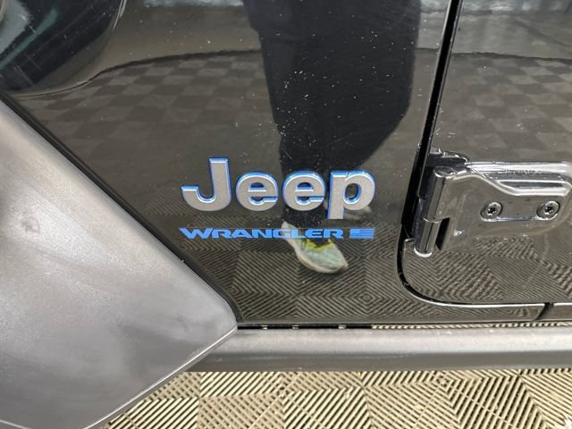 Used 2023 Jeep Wrangler Unlimited image 10