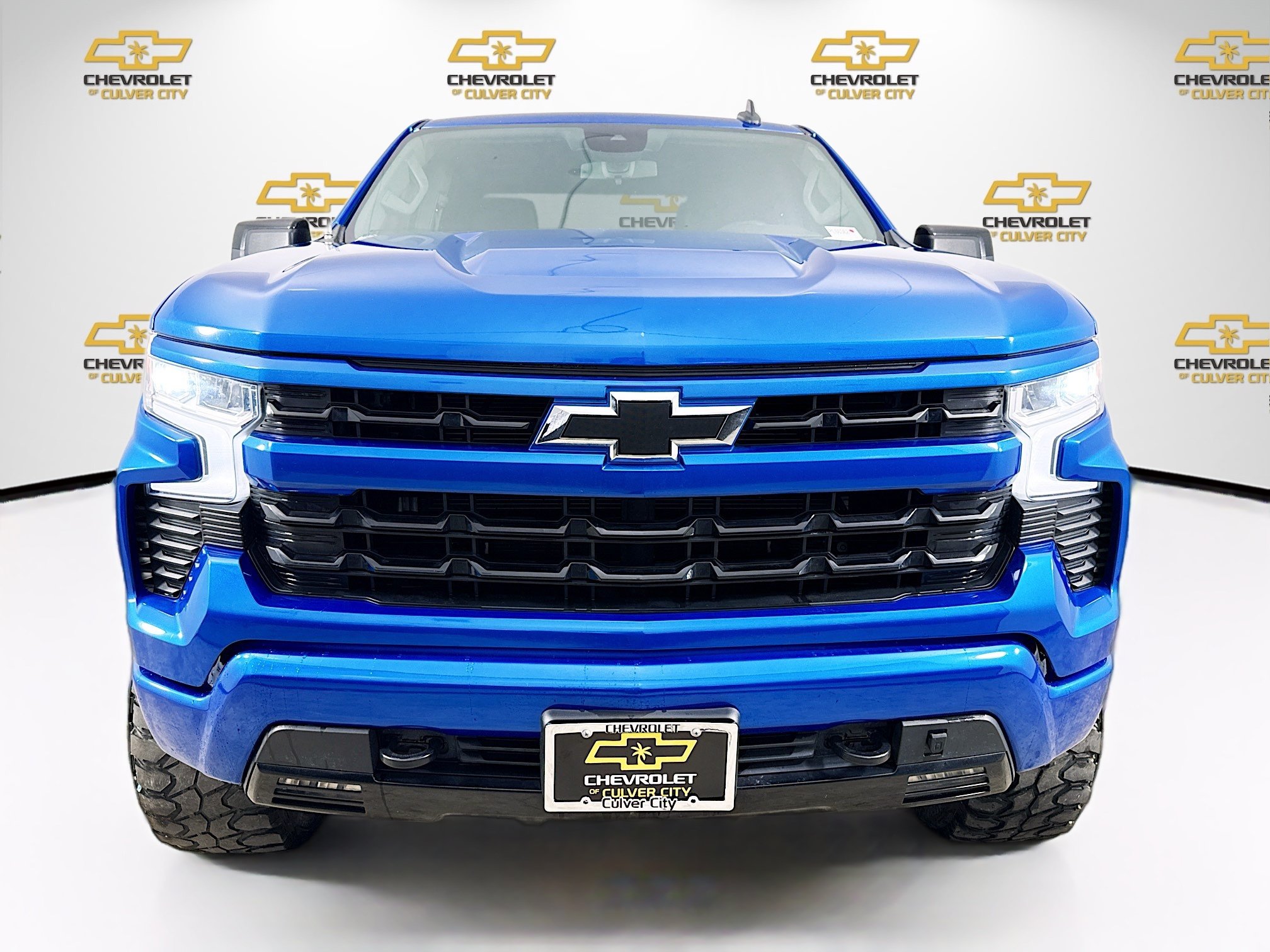 Used 2023 Chevrolet Silverado 1500 RST RWD image 2