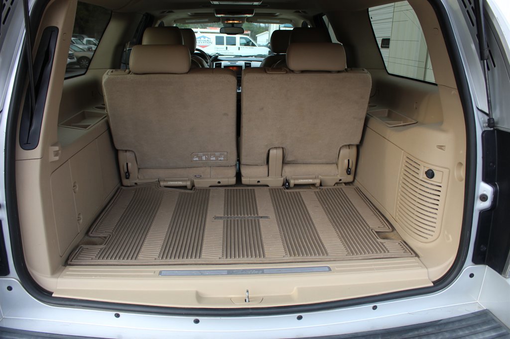 Used 2013 Cadillac Escalade ESV Premium image 15