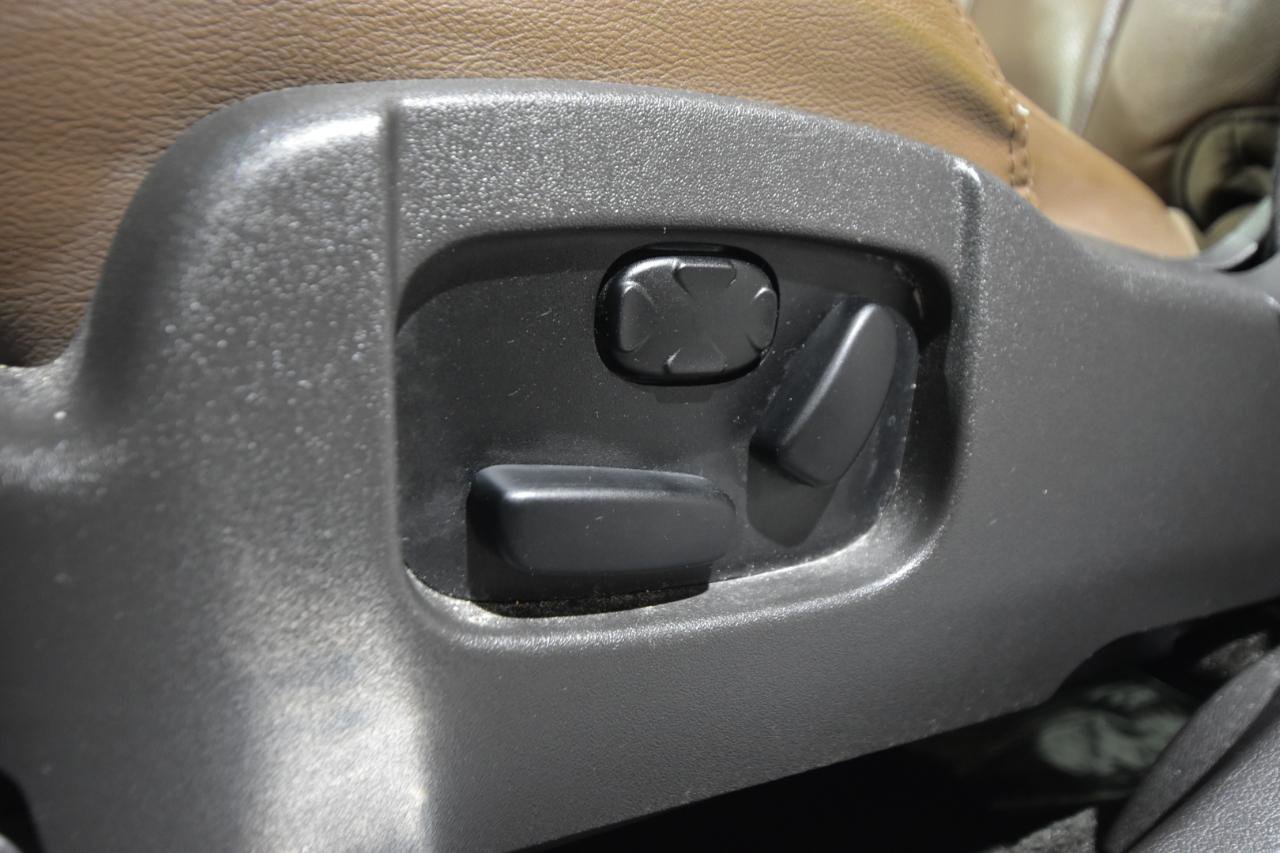 Used 2018 Lincoln MKT AWD w/ Technology Package image 14