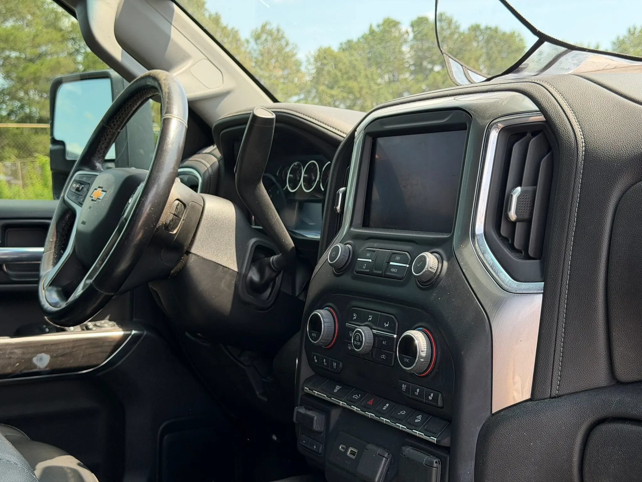 Used 2022 Chevrolet Silverado 2500 LTZ w/ LTZ Convenience Package AWD/4WD image 12