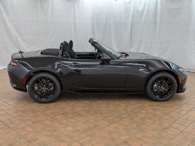 New 2026 MAZDA MX-5 Miata Club w/ Appearance Package RWD image 10