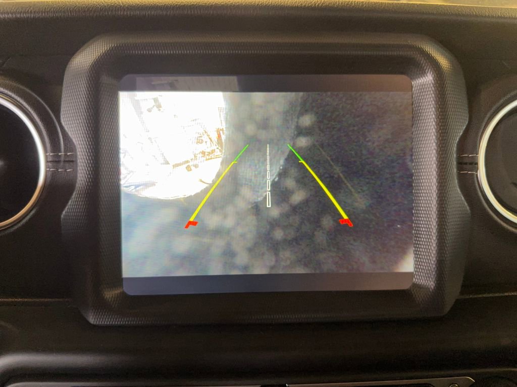 Used 2023 Jeep Wrangler Unlimited Sahara w/ Cold Weather Group image 19