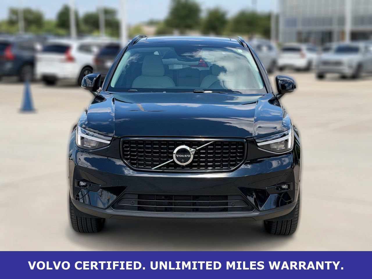 Certified 2025 Volvo XC40 B5 Ultra AWD/4WD image 5