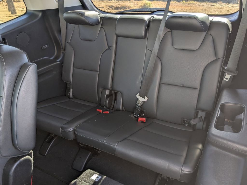 Used 2024 Kia Telluride EX w/ EX Captain's Chair Package image 16