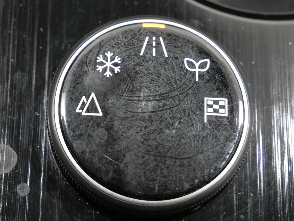 Used 2024 Nissan Rogue SV AWD/4WD image 21