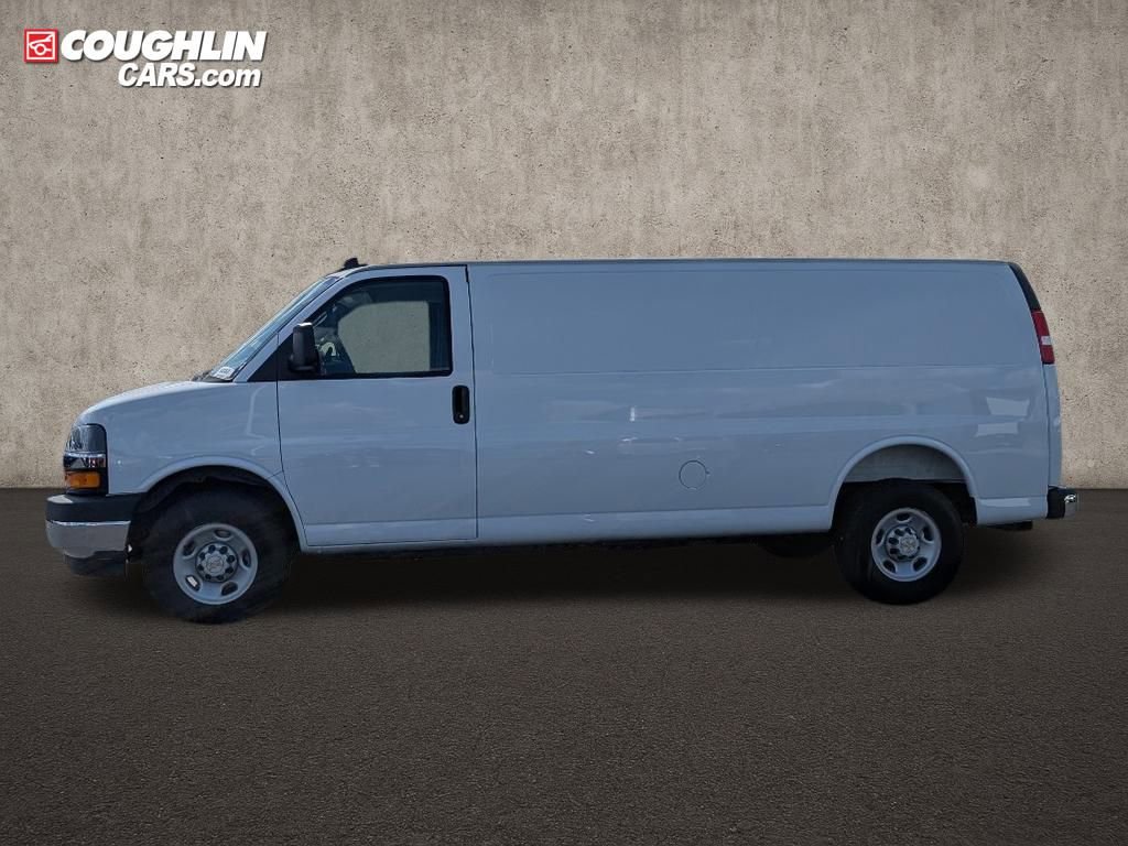 New 2025 Chevrolet Express 3500 Extended w/ Driver Convenience Package image 4