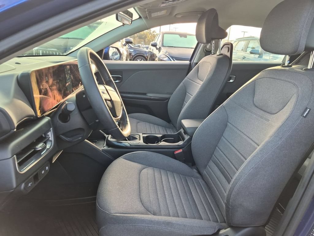 Certified 2025 Kia K4 GT-Line Turbo FWD image 19