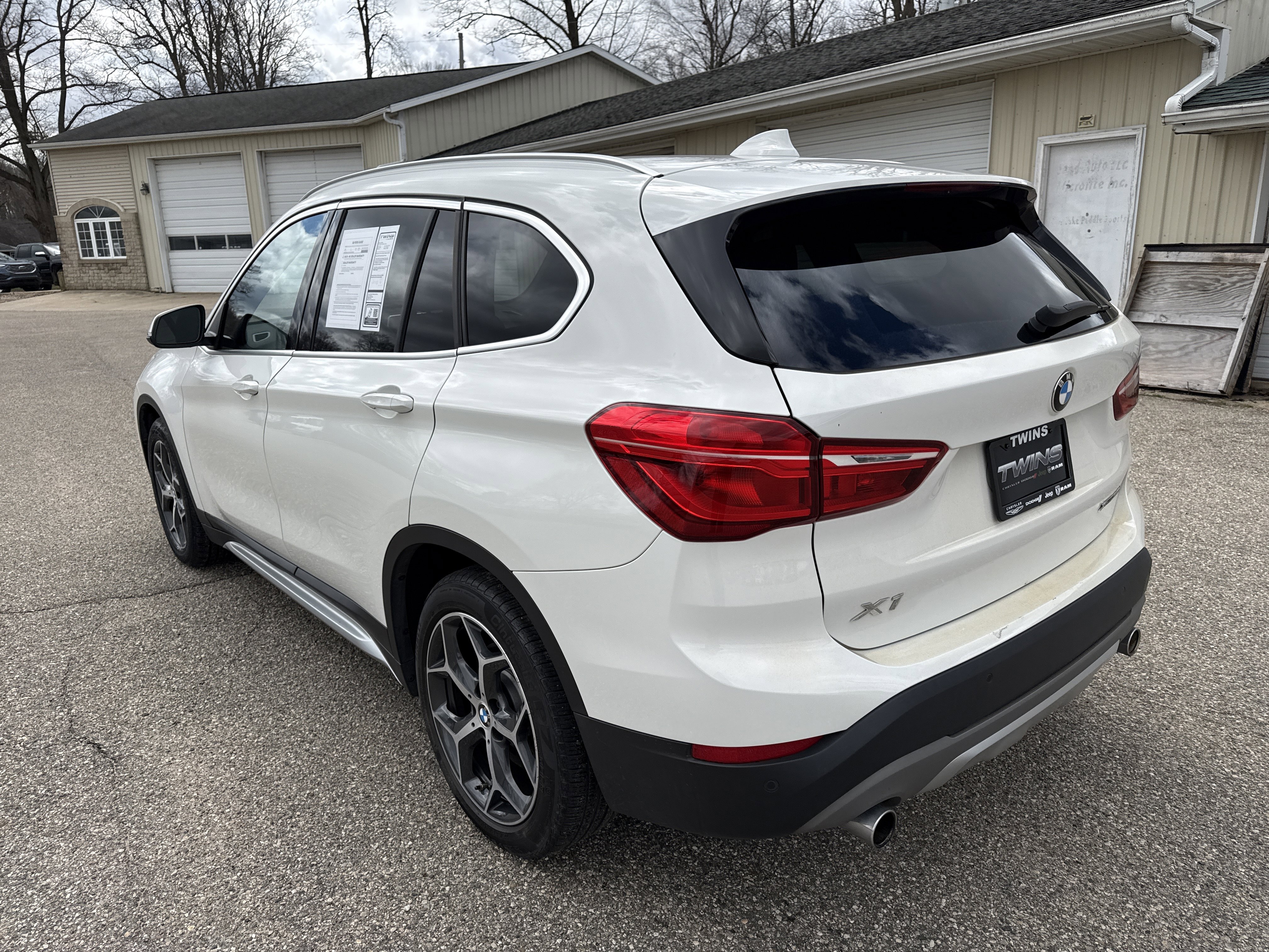 Used 2019 BMW X1 xDrive28i w/ Convenience Package image 9