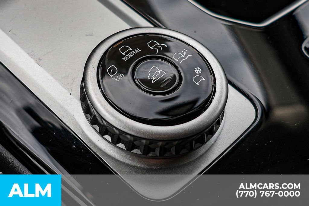 Used 2025 Mitsubishi Outlander SE image 49