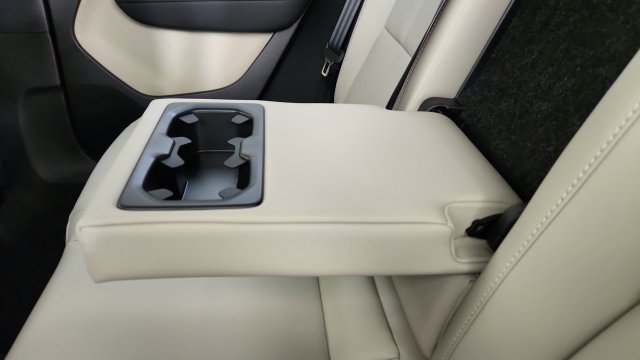 New 2026 Volvo XC40 B5 Plus w/ Protection Package Premier AWD/4WD image 29