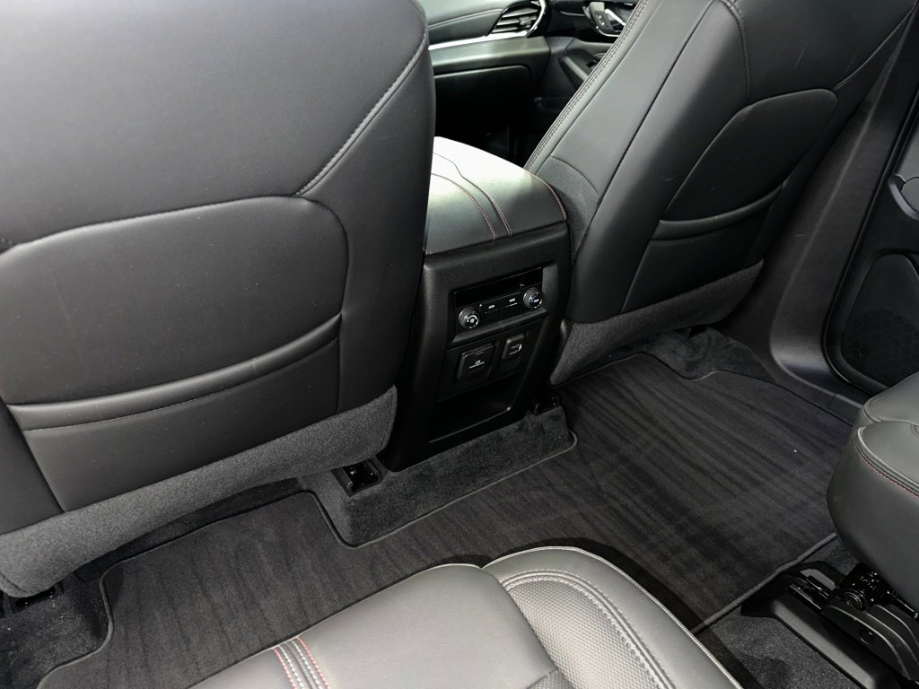 Certified 2023 Chevrolet Traverse RS image 22