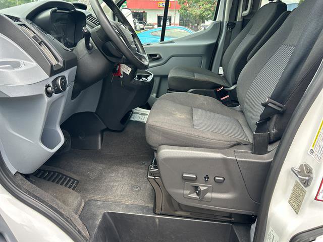 Used 2018 Ford Transit 150 XLT image 15