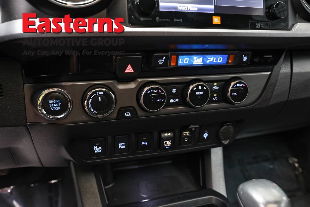 Used 2018 Toyota Tacoma TRD Sport AWD/4WD image 20