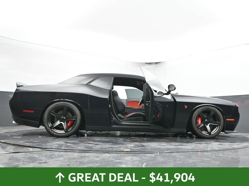 Used 2016 Dodge Challenger SRT Hellcat image 97
