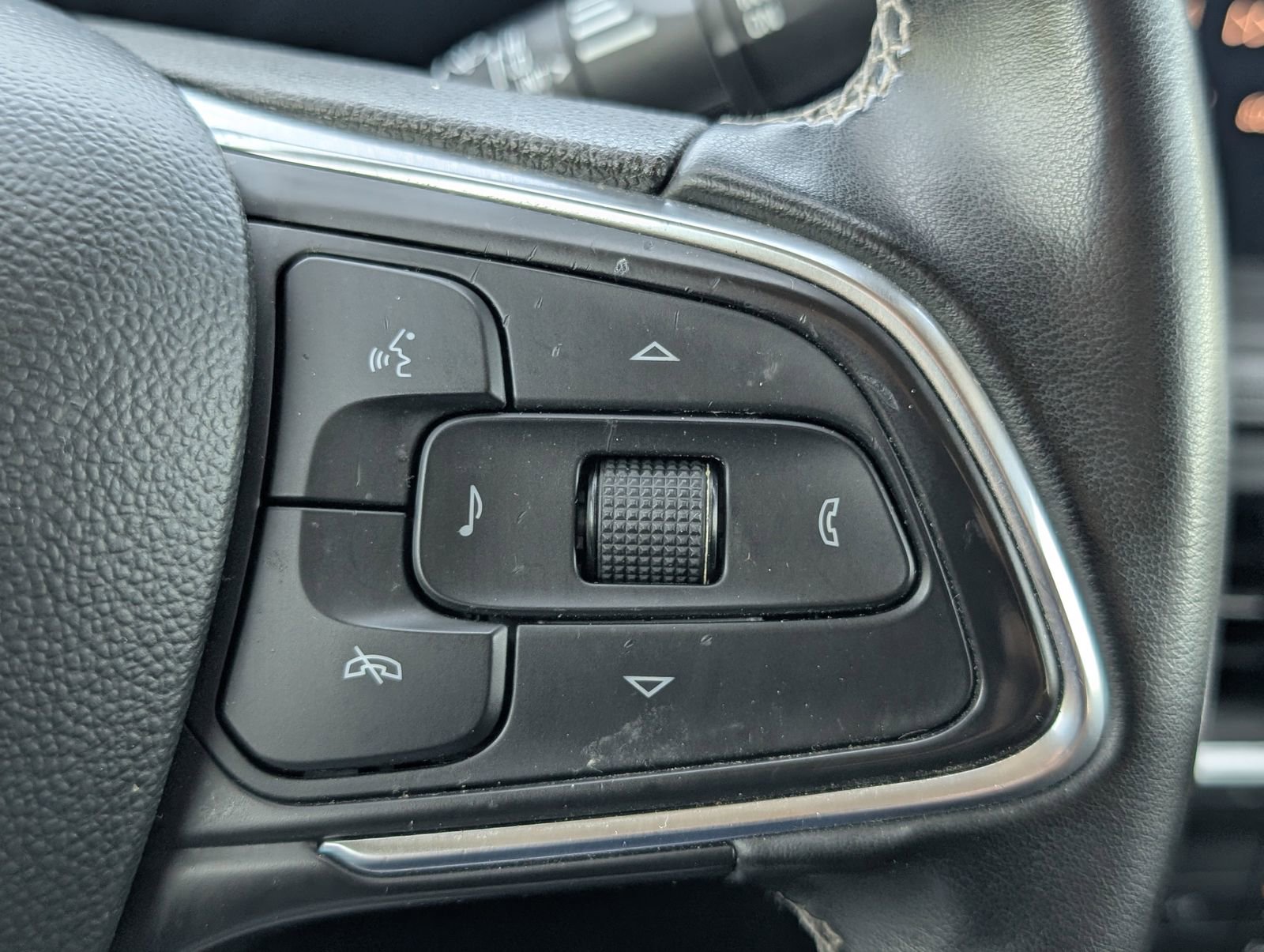Used 2024 Buick Encore GX Preferred FWD image 21