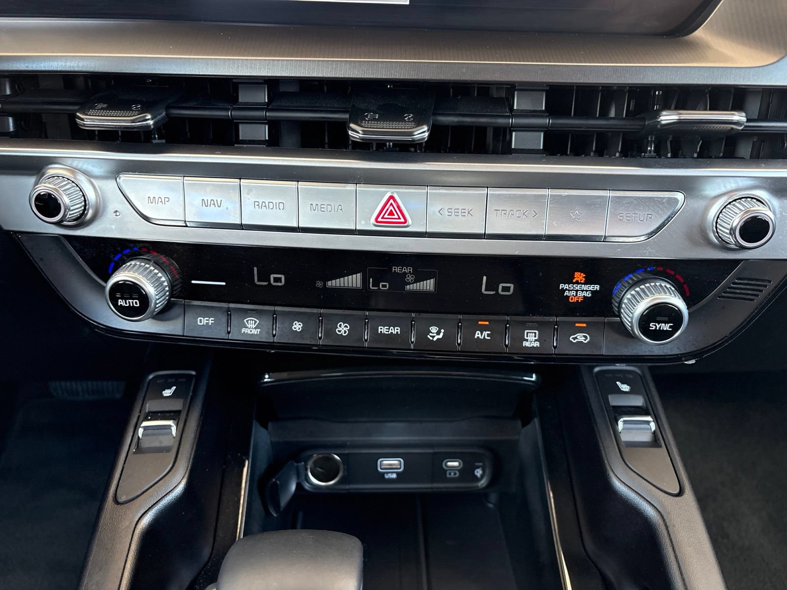 Used 2025 Kia Telluride S FWD image 26