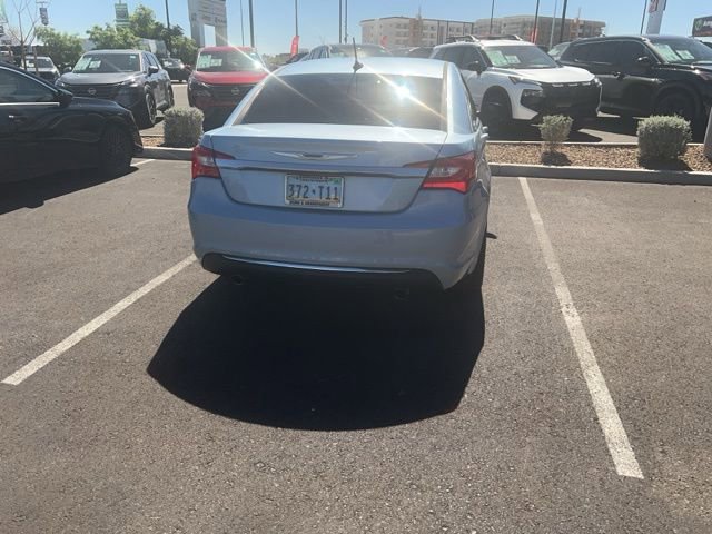 Used 2014 Chrysler 200 LX image 4