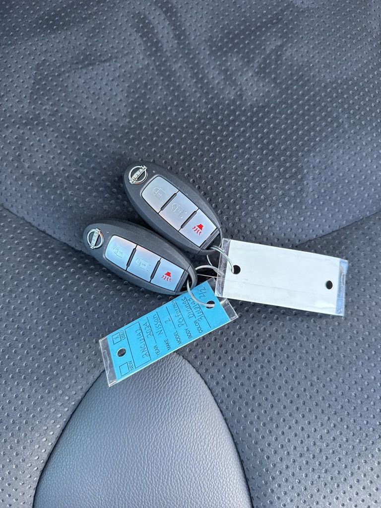 Used 2024 Nissan Z Performance w/ Heritage Edition image 31