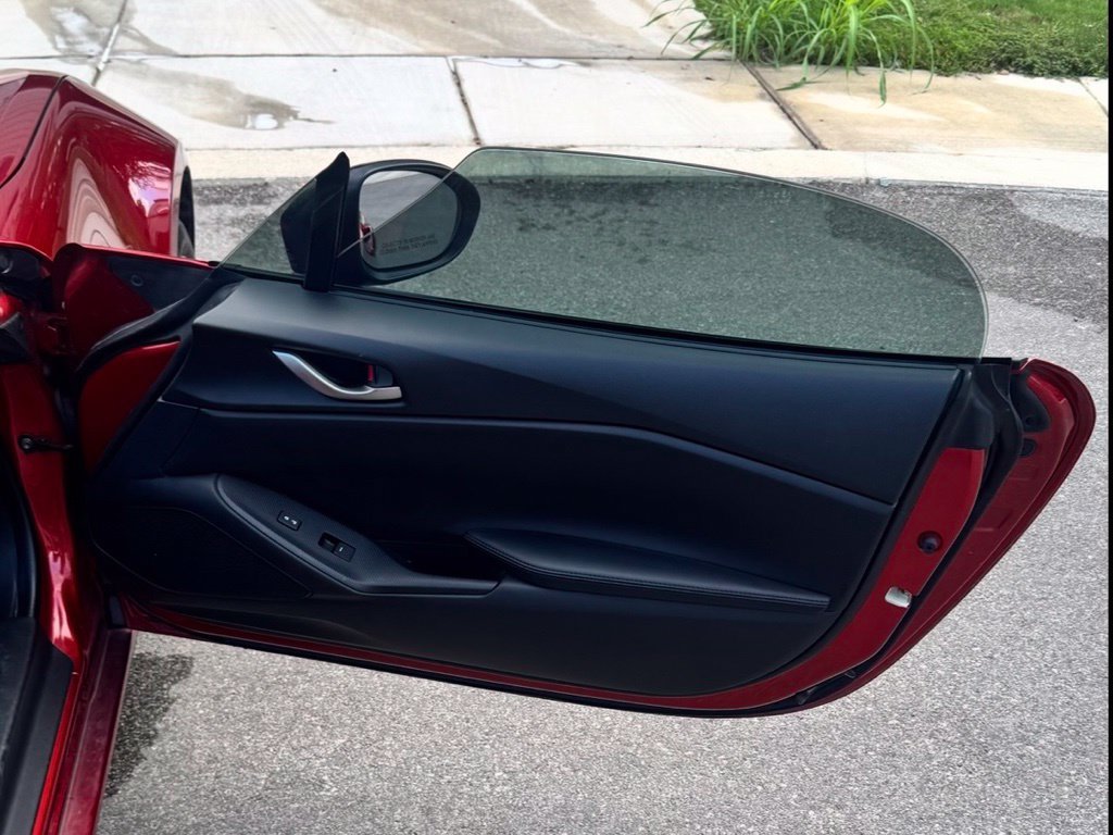 Used 2021 MAZDA MX-5 Miata Sport RWD image 10