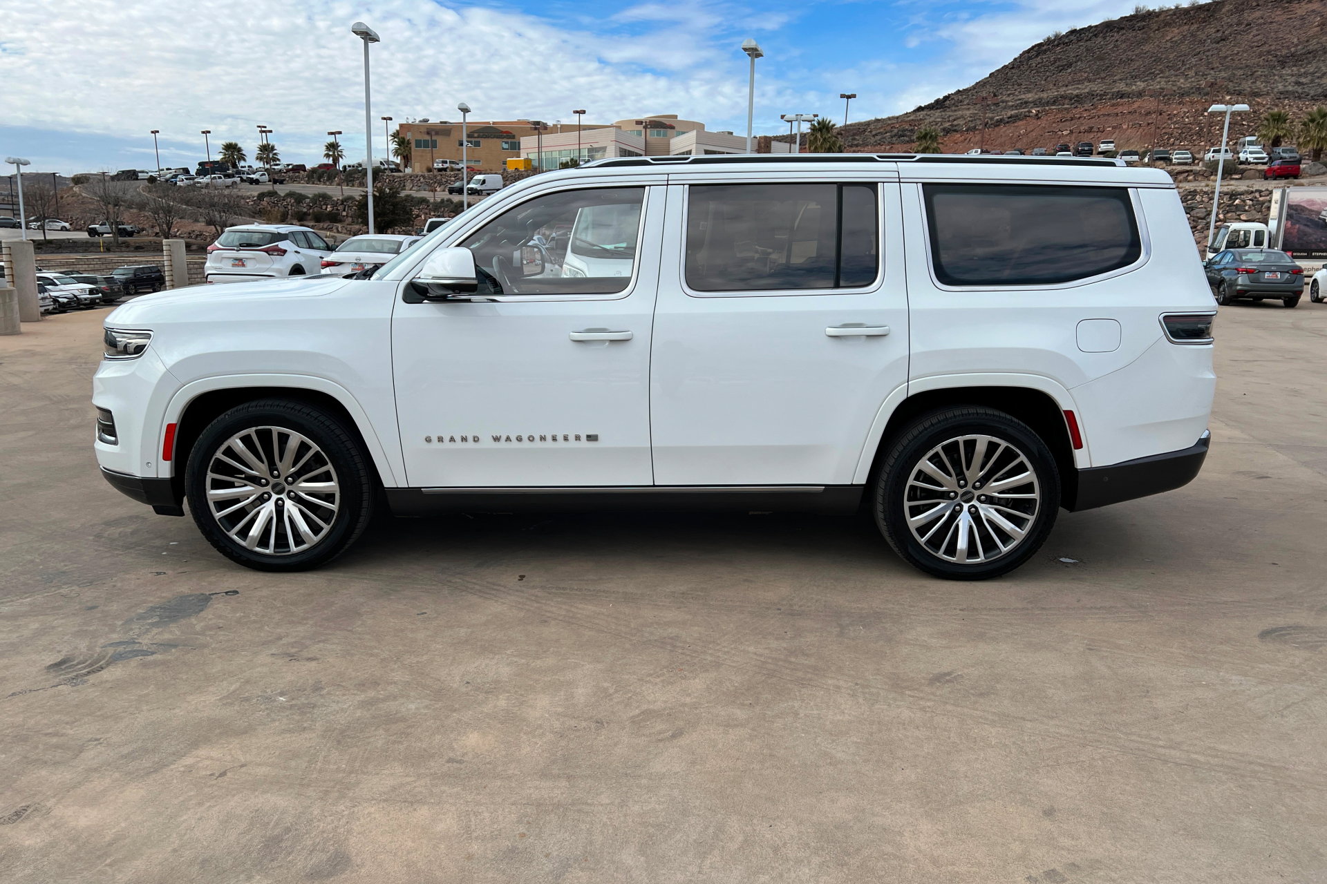 Used 2022 Jeep Grand Wagoneer Series III w/ HD Trailer Tow Package image 2