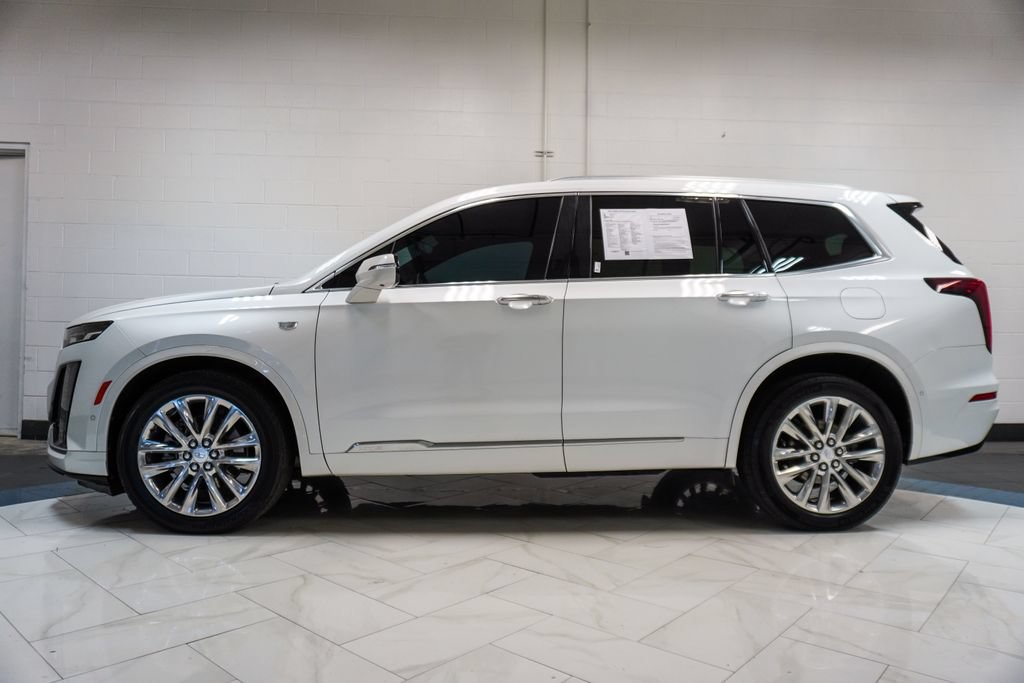 Used 2022 Cadillac XT6 Premium Luxury w/ Technology Package FWD image 24