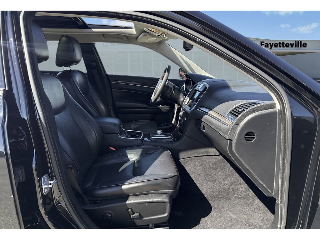 Used 2022 Chrysler 300 Touring L w/ Popular Equipment Group image 27