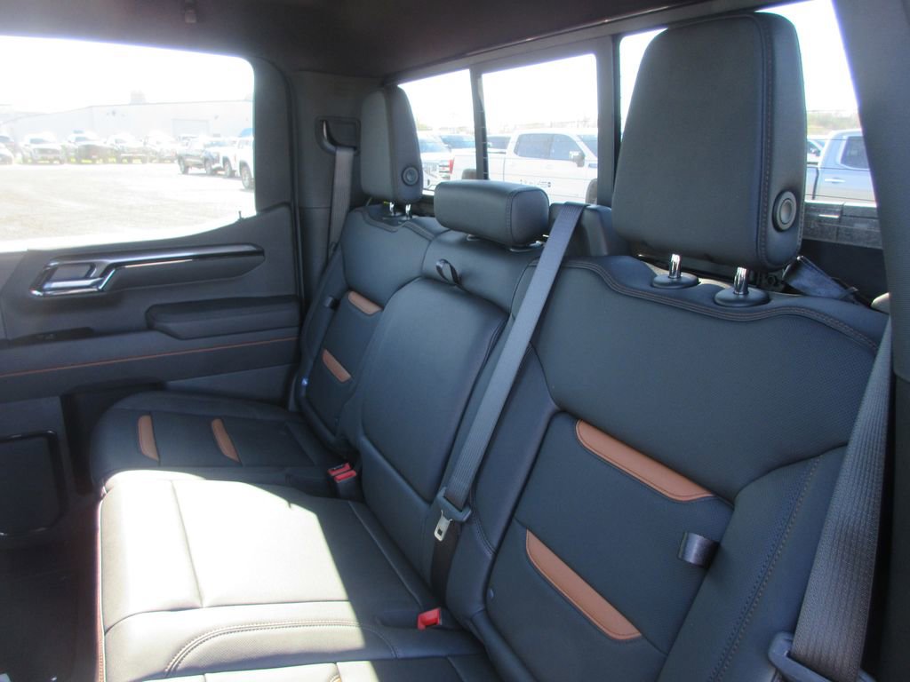 New 2026 GMC Sierra 1500 AT4 w/ AT4 Premium Package AWD/4WD image 16