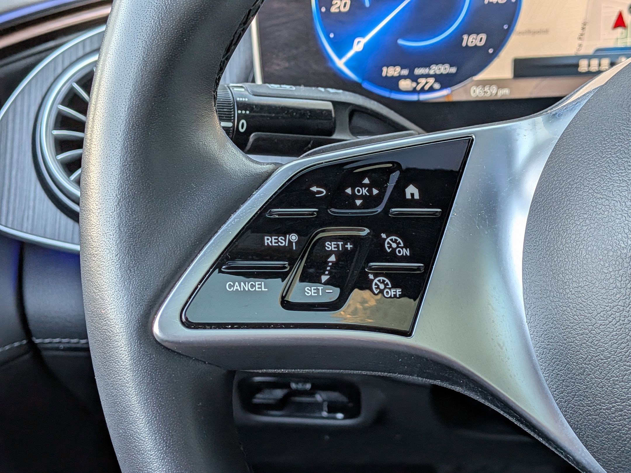 Used 2023 Mercedes-Benz EQE 500 4MATIC Sedan w/ AMG Line Exterior Package image 15