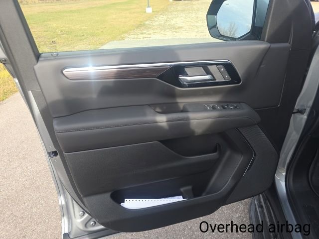 New 2026 Chevrolet Suburban LS image 24