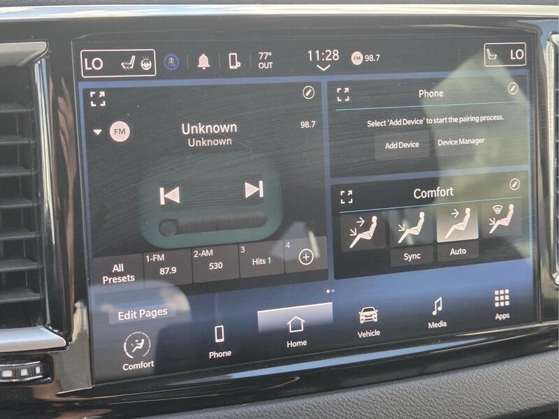 Used 2023 Chrysler Pacifica Touring-L FWD image 29