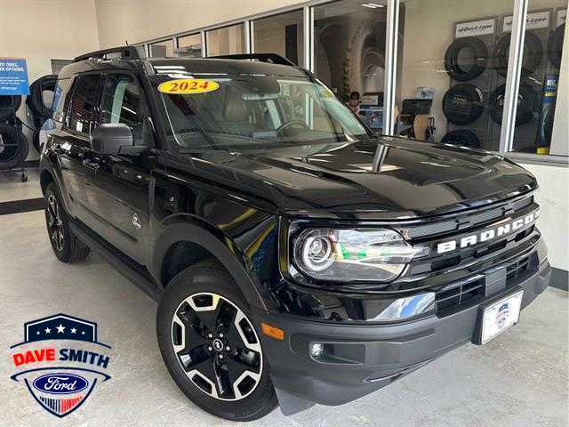 Used 2024 Ford Bronco Sport Outer Banks w/ Tech Package image 1