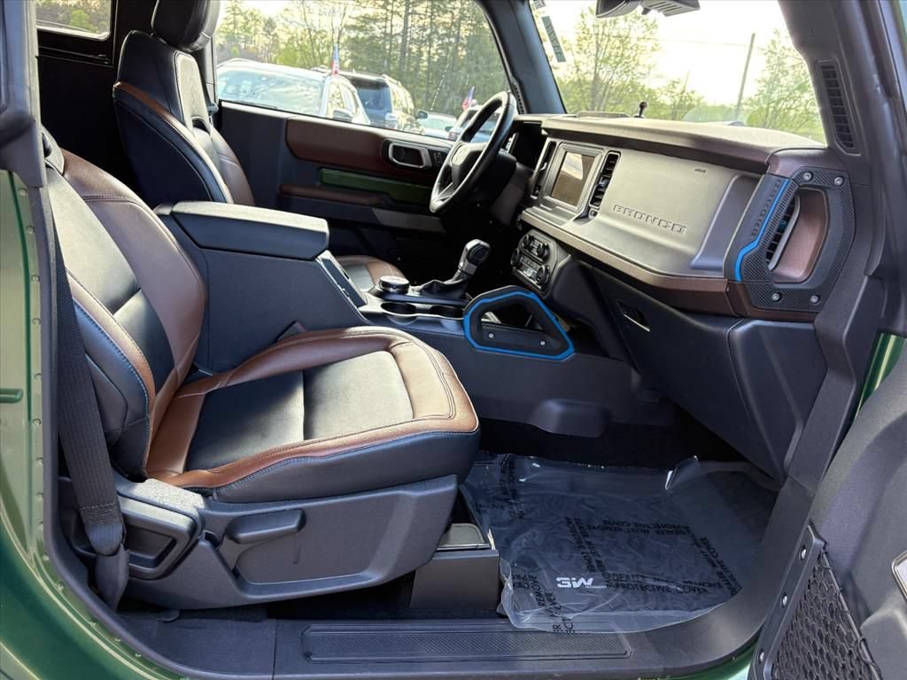 Used 2023 Ford Bronco Outer Banks AWD/4WD image 17