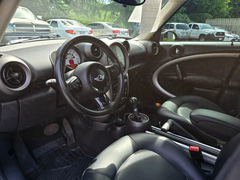 Used 2012 MINI Cooper Countryman FWD image 11