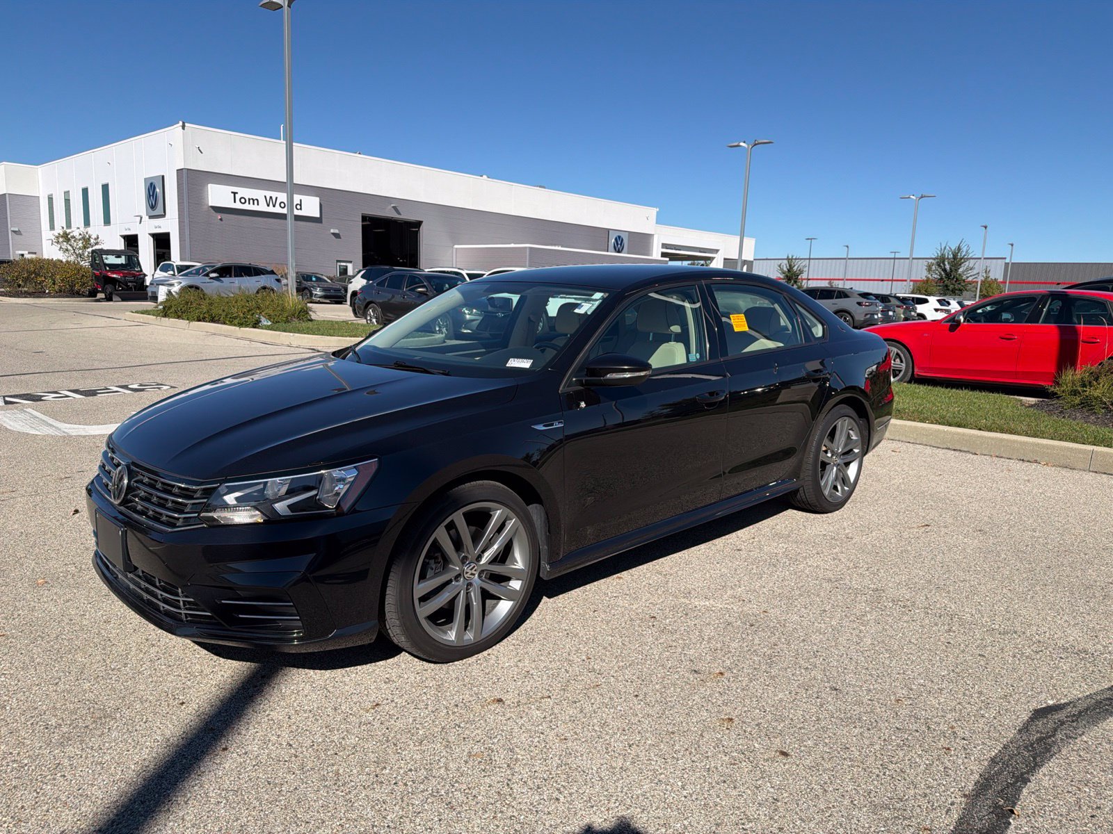 Used 2018 Volkswagen Passat 2.0T R-Line FWD image 6