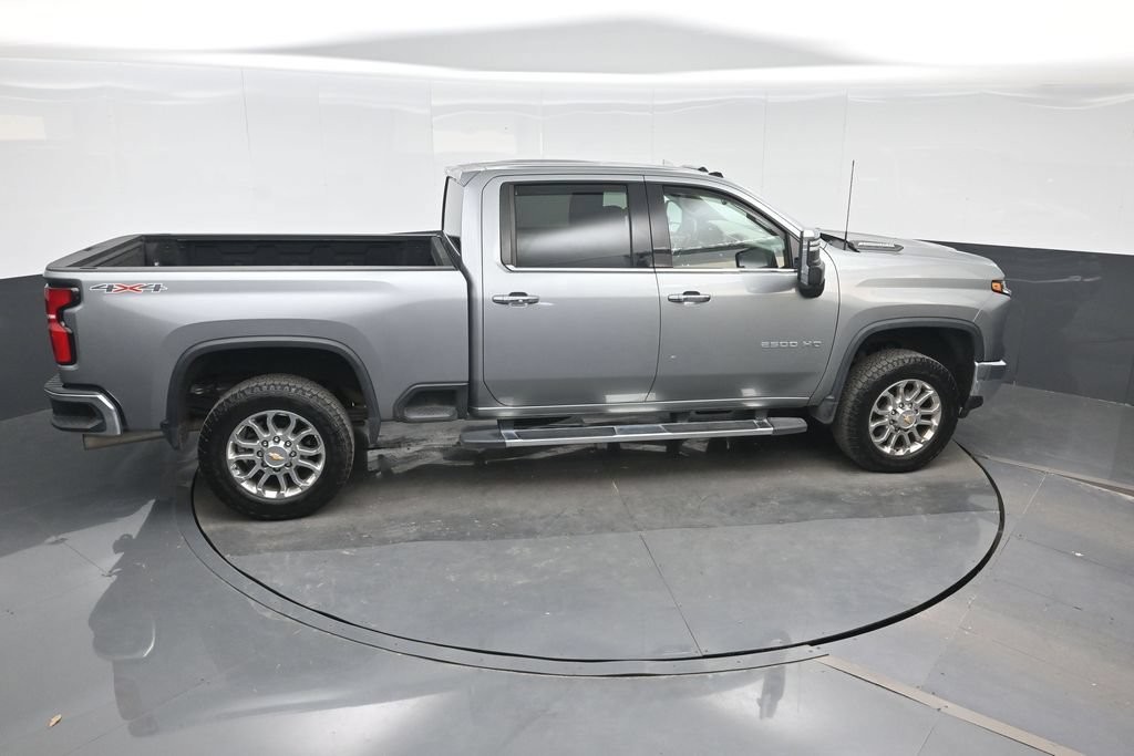 Used 2024 Chevrolet Silverado 2500 LTZ AWD/4WD image 22