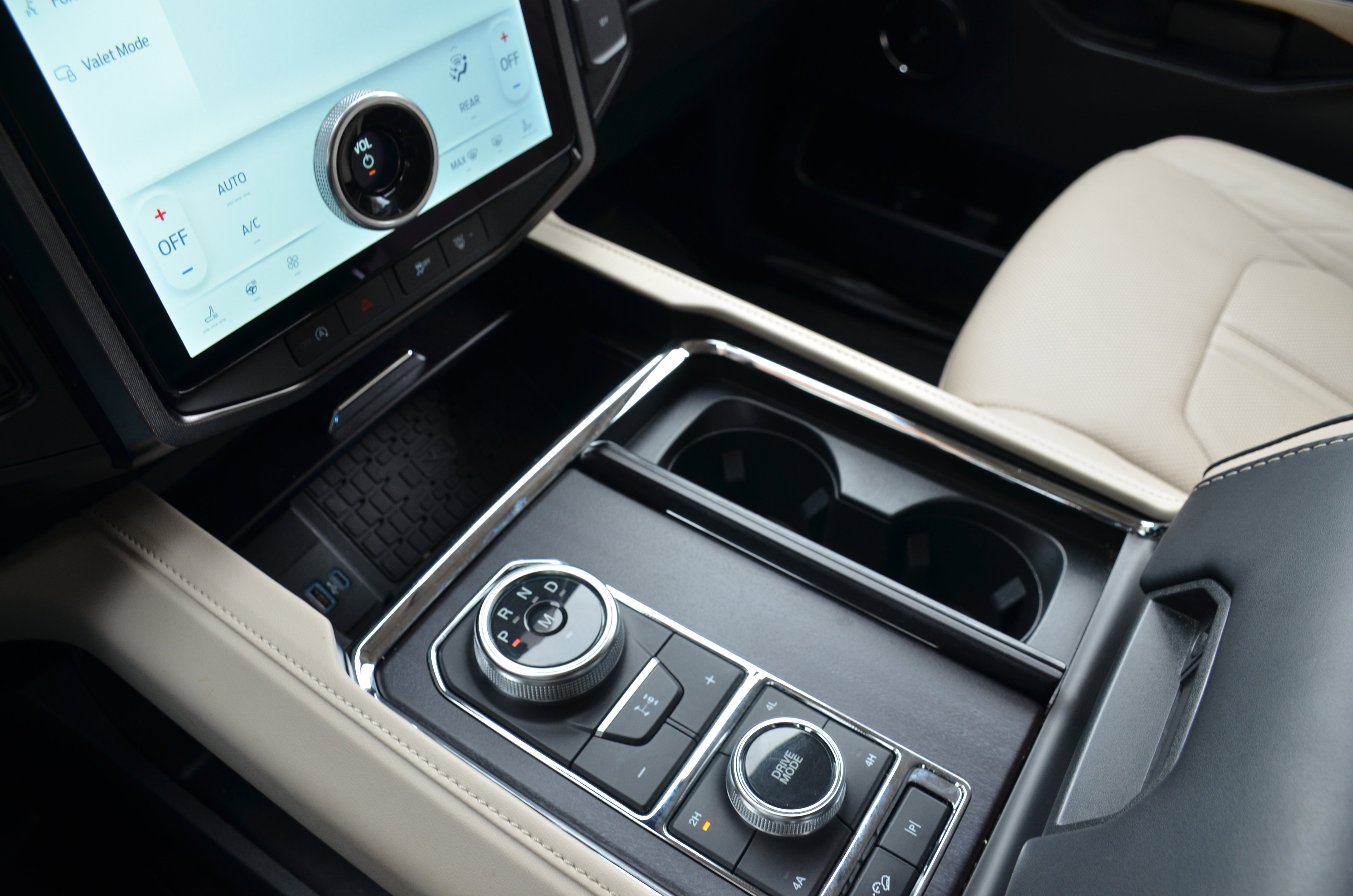 New 2024 Ford Expedition Max Platinum AWD/4WD image 17