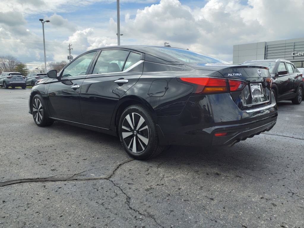 Used 2020 Nissan Altima 2.5 SV FWD image 4