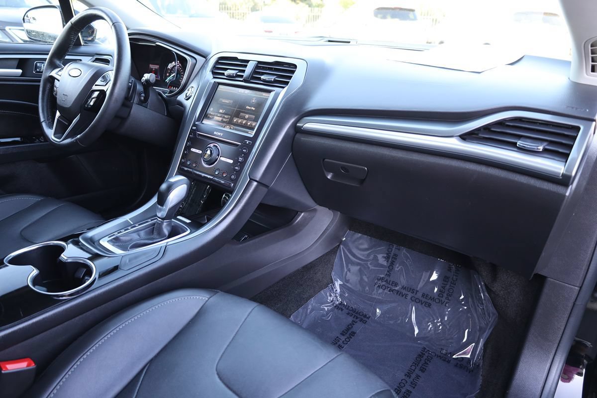 Used 2016 Ford Fusion Titanium AWD/4WD image 17